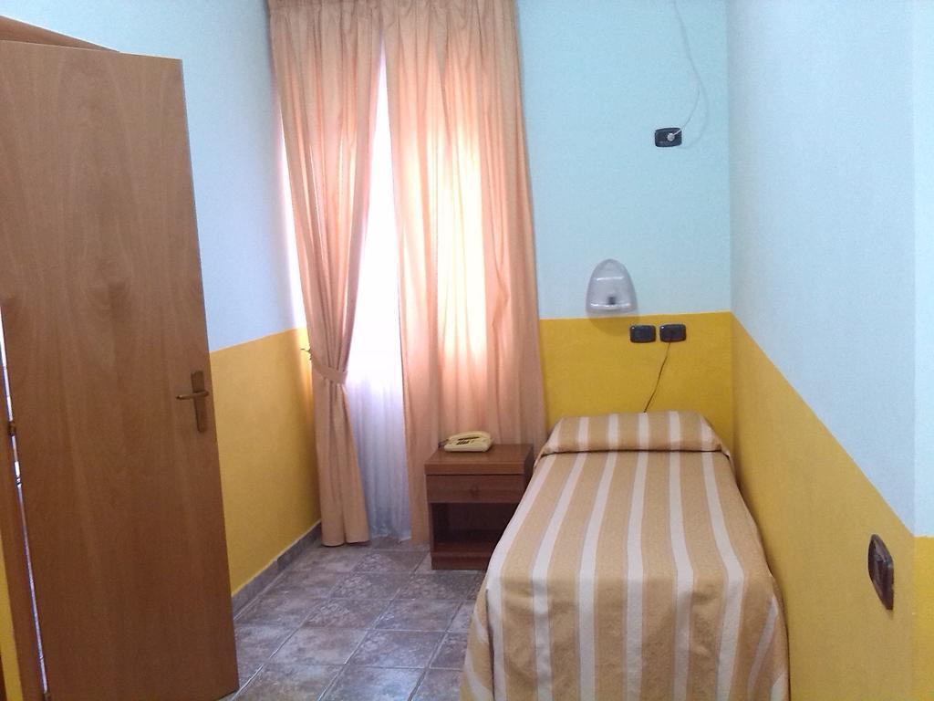 Hotel San Francesco Terme Spezzano Albanese Zimmer foto